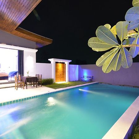 Rocking Chair Pool Villa Chaweng  Room photo