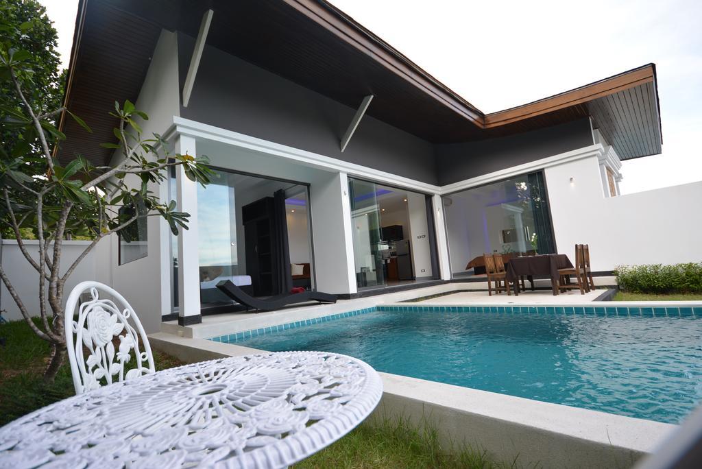 Rocking Chair Pool Villa Chaweng  Room photo
